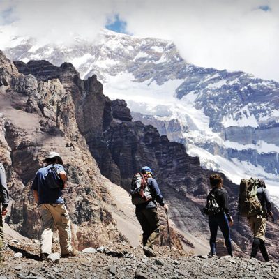 Trekking to Plaza Francia