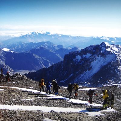 16-trekking-to-summit11